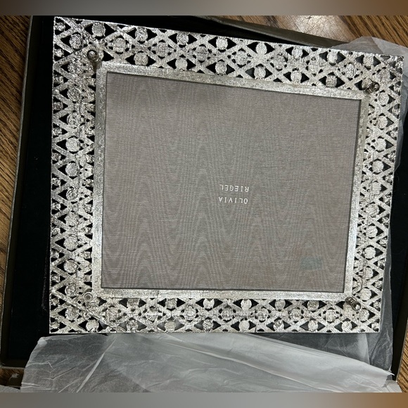 Beautiful Olivia Riegel Mirror with Silver Pearl and faux diamond Frame. - Picture 3 of 3